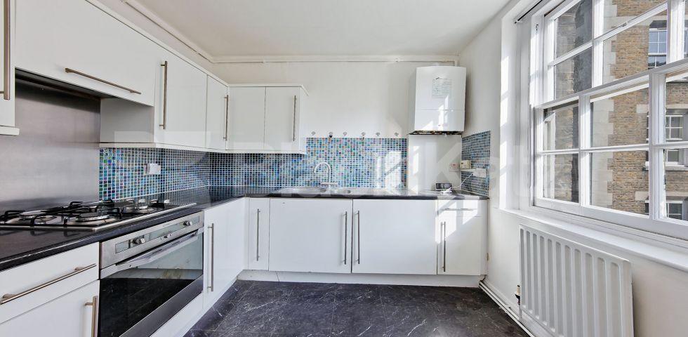 			LET , 2 Bedroom, 1 bath, 1 reception Apartment			 Pilton Place, Elephant and Castle